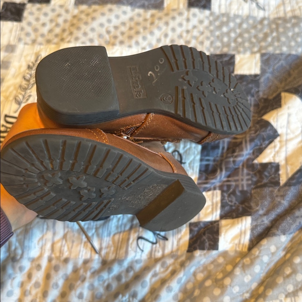 Brown boots - Picture 4 of 4
